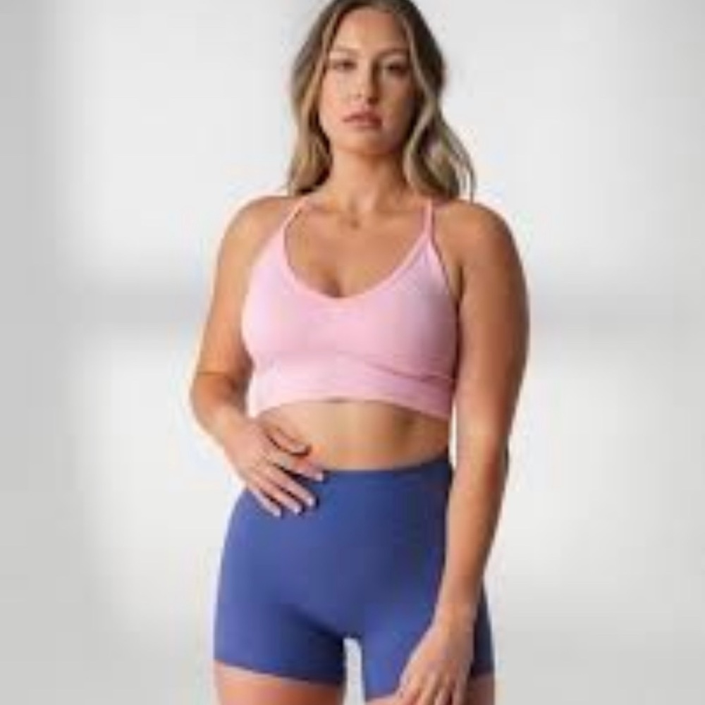 Balance Athletica flow Bra in Rose Quartz. Slightly used no tags.